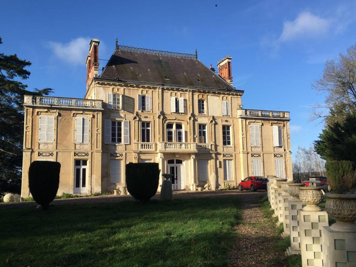 مبيت وإفطار فارين فوزيل Chateau Nevers المظهر الخارجي الصورة